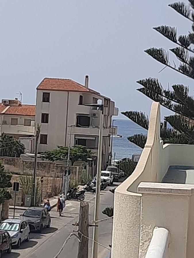 Apartamento Brezza Di Mare Punta Secca Exterior foto