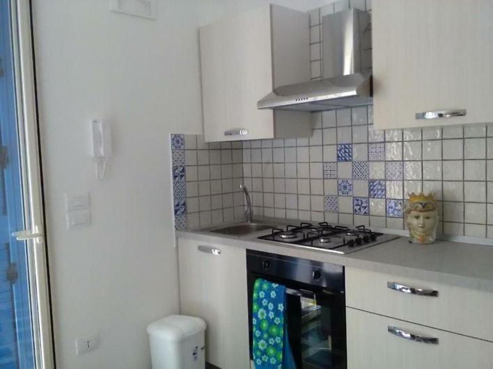 Apartamento Brezza Di Mare Punta Secca Exterior foto